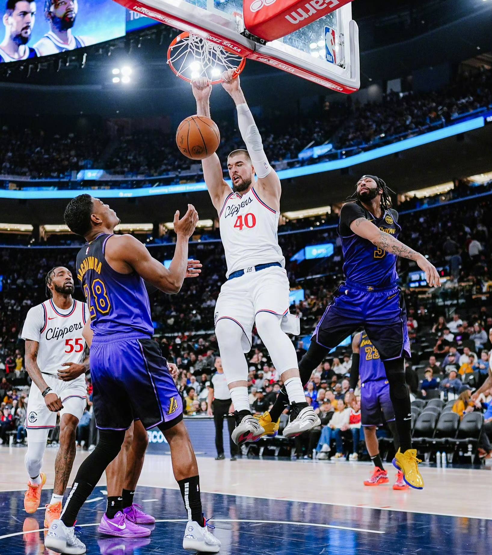 爱游戏入口-湖人取胜，实现主场连胜(湖人取胜,实现主场连胜吗)