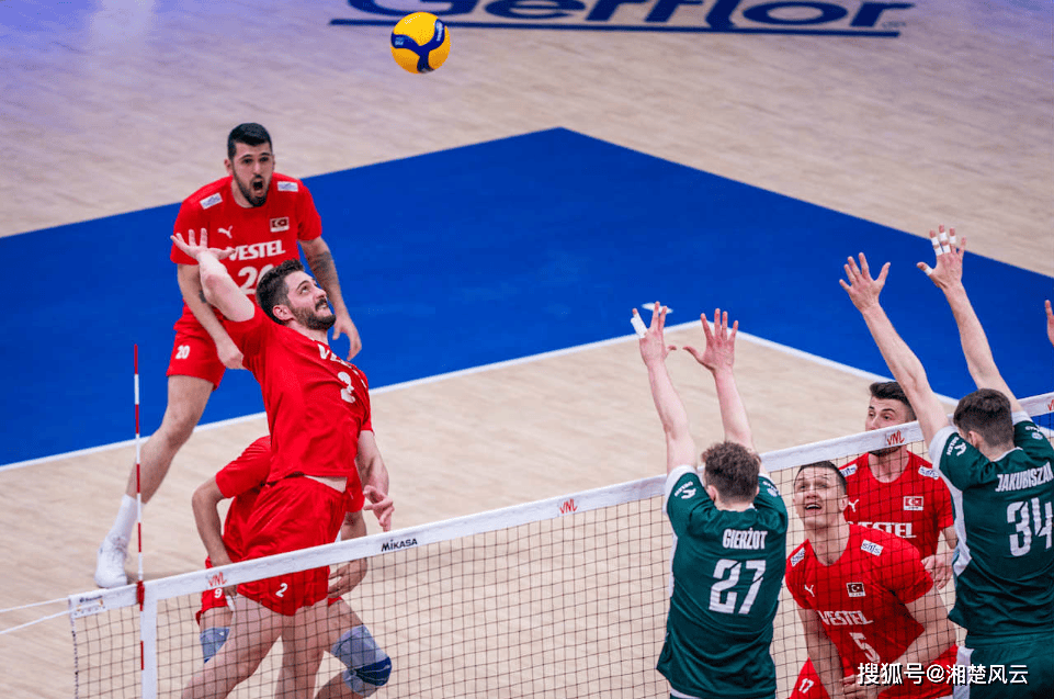 爱游戏app-波兰队全场压制对手轻松获胜(波兰队全场压制对手轻松获胜是哪一年)