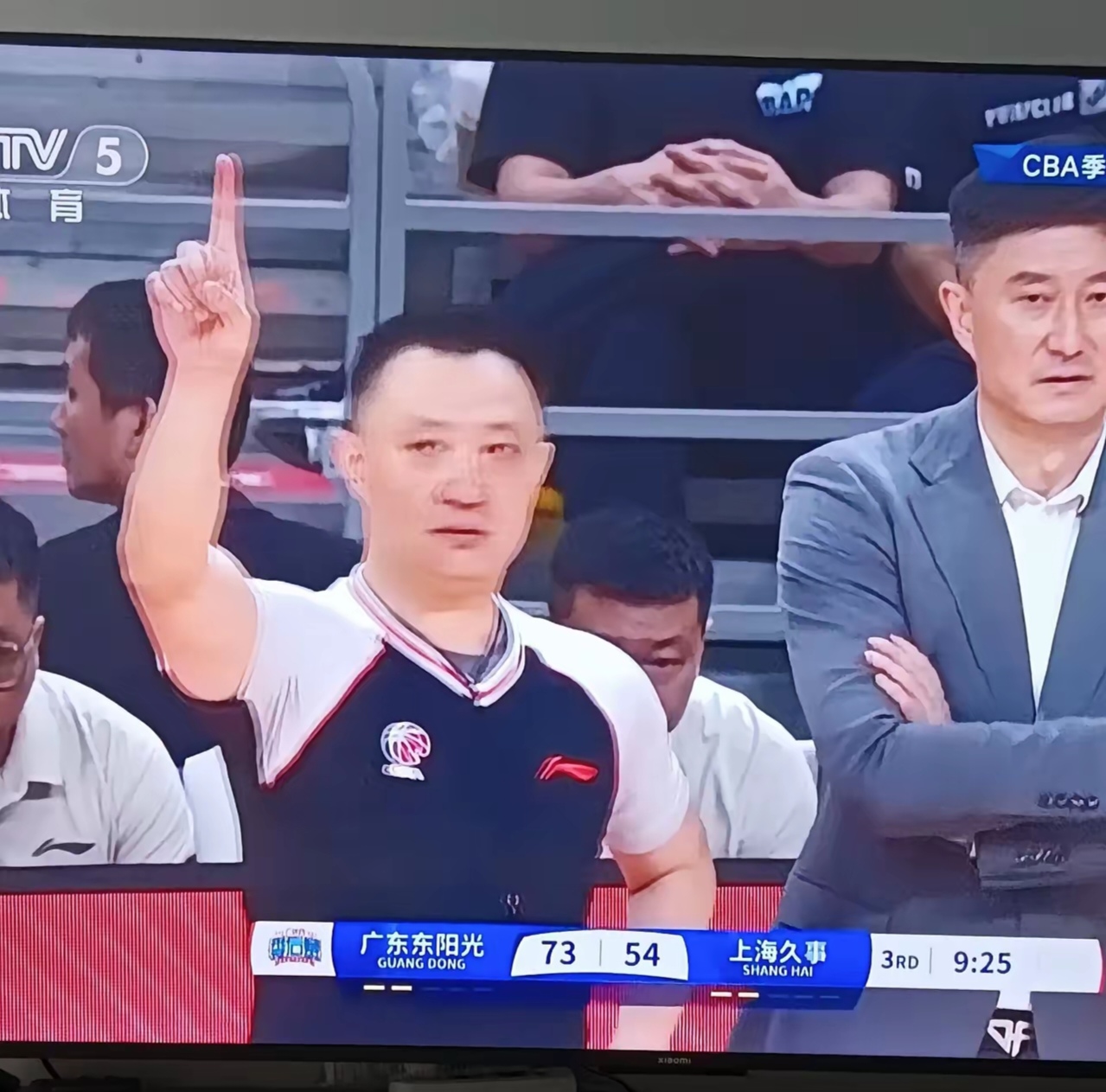 关于凭借一波辽宁队,CBA季后赛成功爆冷,现场观众齐声高喊的信息 关于凭借一波辽宁队,CBA季后赛成功爆冷,现场观众齐声高喊的信息