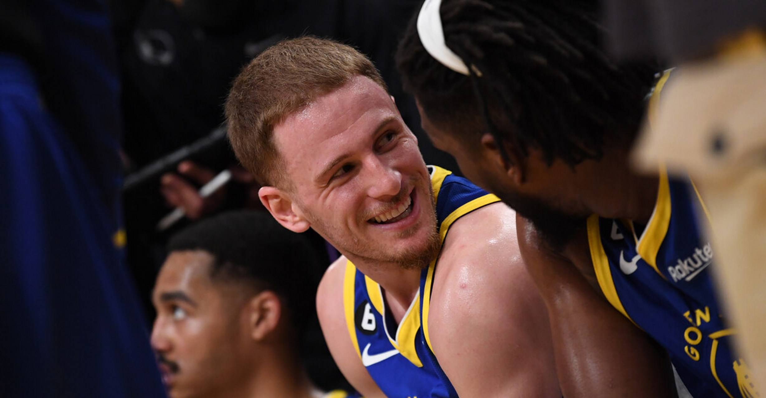 三分球命中率高,球队成为全联盟佼佼者 三分球命中率高,球队成为全联盟佼佼者