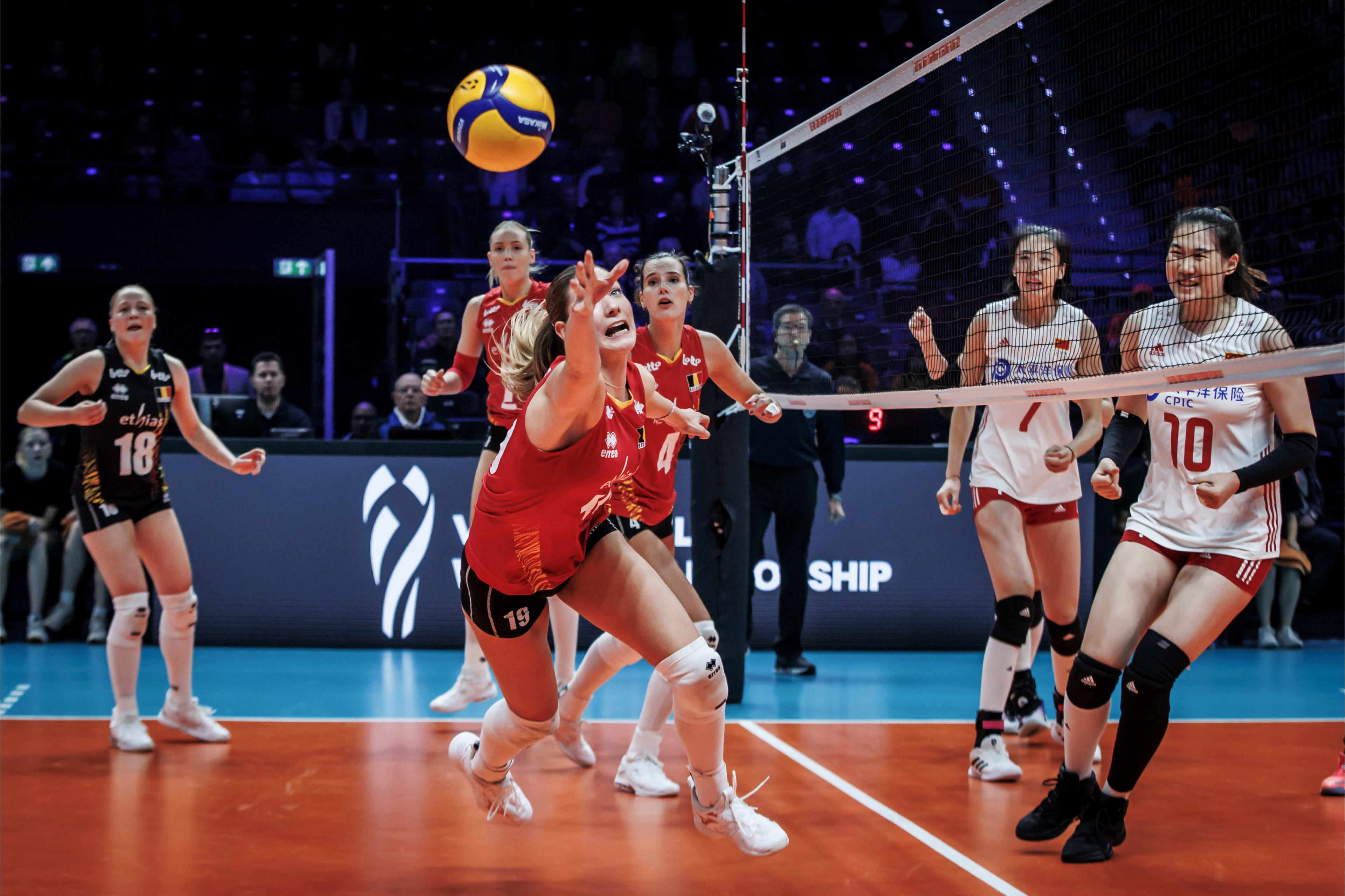 奥地利女足胜乌拉圭队,成功晋级八强 奥地利女足胜乌拉圭队,成功晋级八强