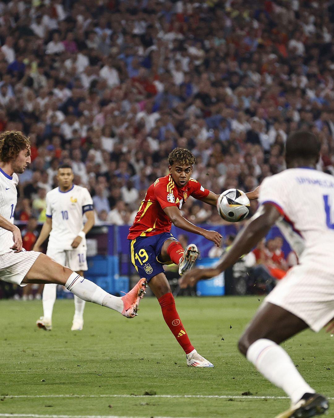 爱游戏官方登录入口-包含西班牙国家队引援计划曝光，欧洲杯前景备受期待的词条