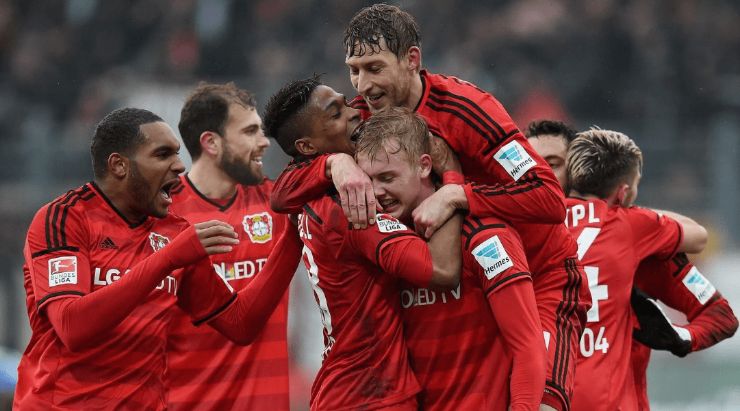 奥格斯堡客场惊险战胜法兰克福,实现险胜 奥格斯堡客场惊险战胜法兰克福,实现险胜