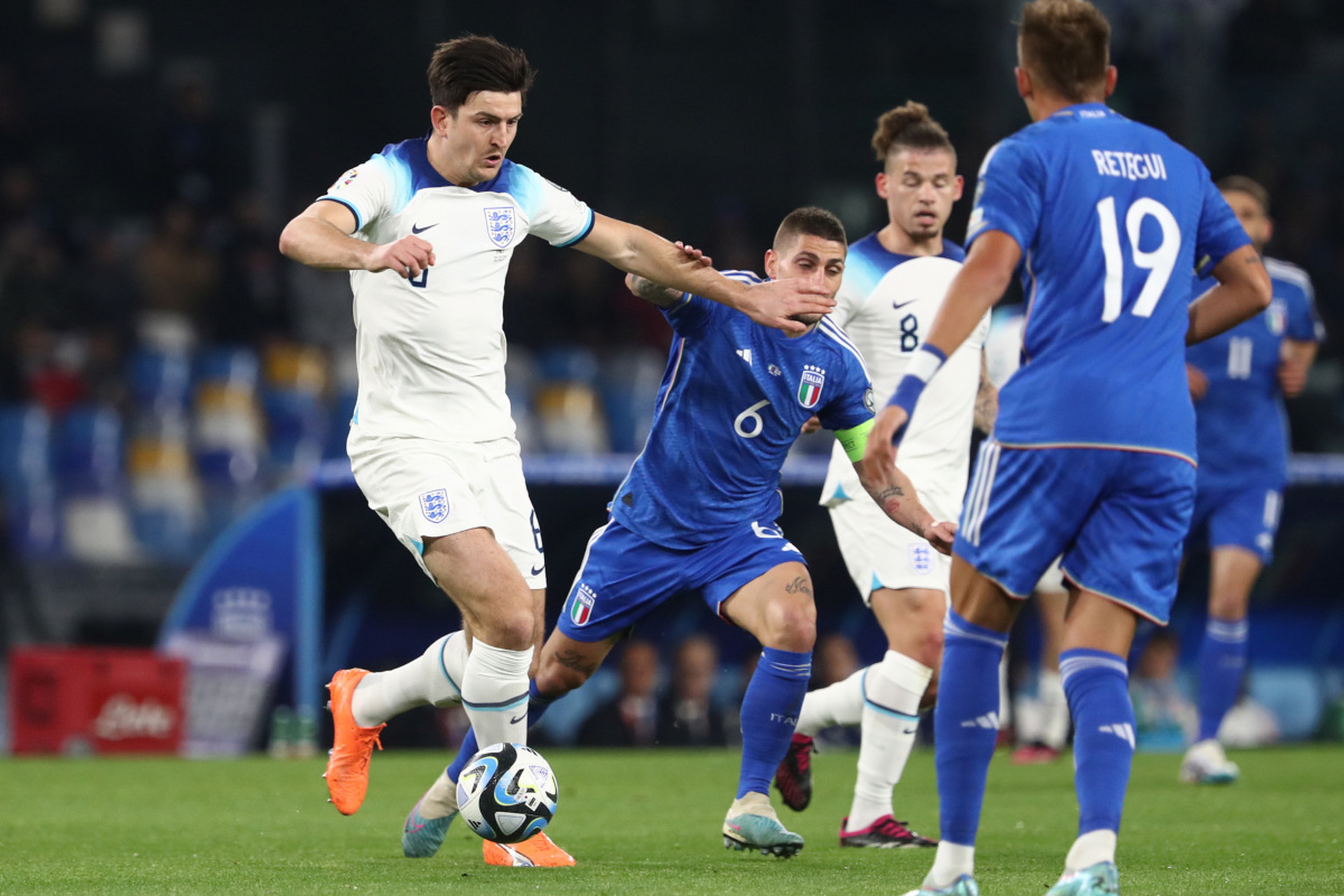 欧预赛赛况：球队表现稳定让观众大呼过瘾的简单介绍