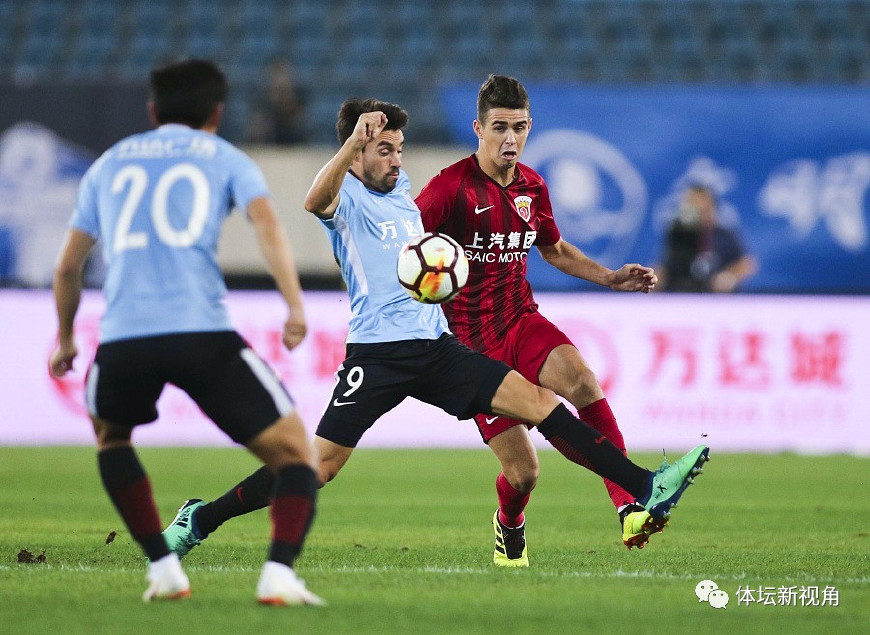 包含大连一方斩获宝贵三分,冲刺前四名的词条 包含大连一方斩获宝贵三分,冲刺前四名的词条