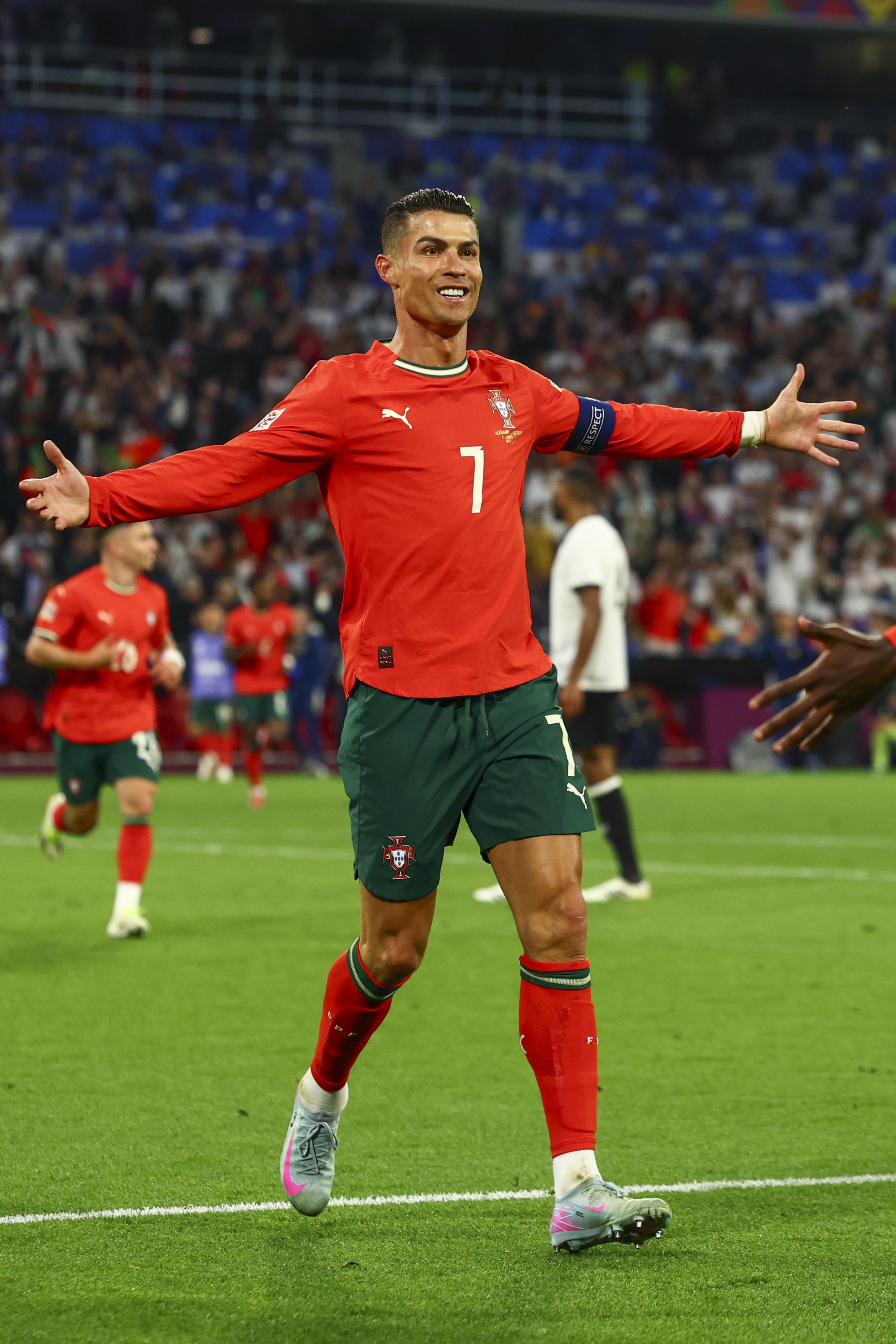 爱游戏网页版-关于葡萄牙队力求领先，决胜胜负关键的信息