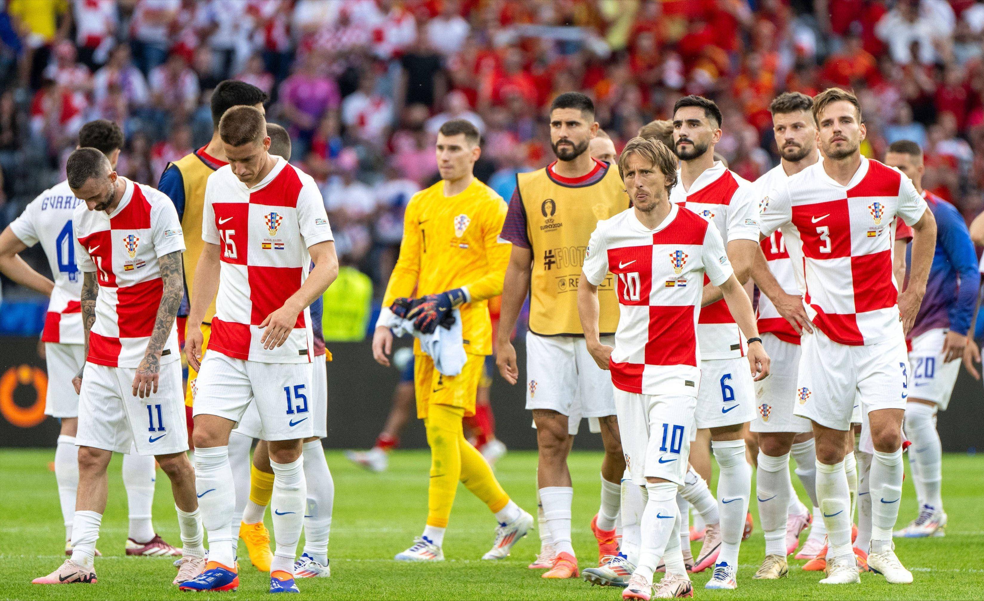 英格兰对阵保加利亚,双方角逐 英格兰对阵保加利亚,双方角逐