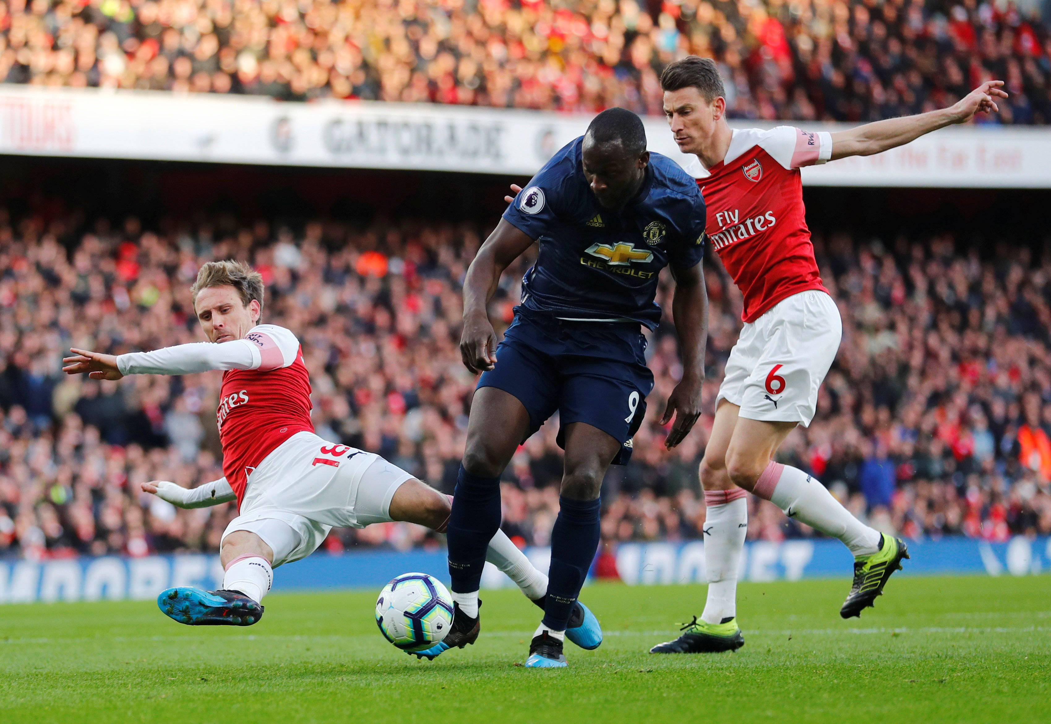 爱游戏网页版-曼联备战对决阿贾克斯的大战