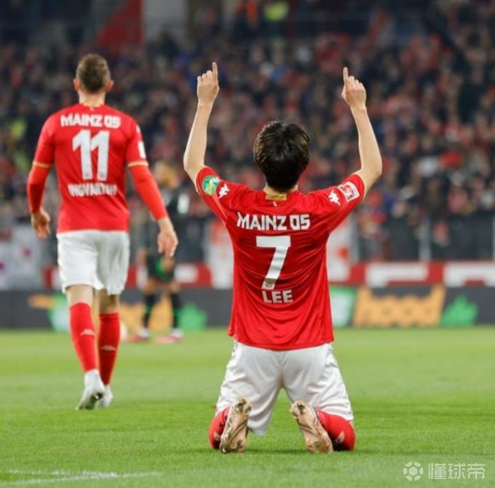 爱游戏app下载-拜仁慕尼黑锋线大将梅开二度，带队获重要胜利的简单介绍