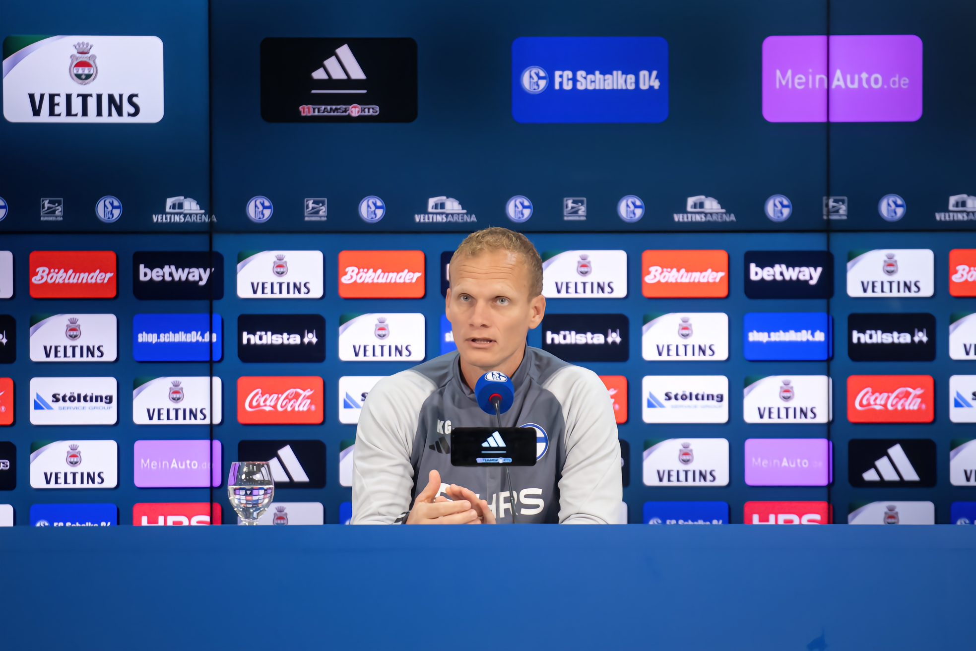 爱游戏-沙尔克陷入保级泥潭，下赛季或缺席德甲联赛的简单介绍