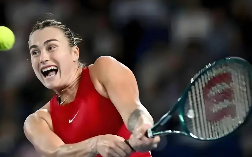 法国女子体操选手领先全场,轻松晋级半决 法国女子体操选手领先全场,轻松晋级半决