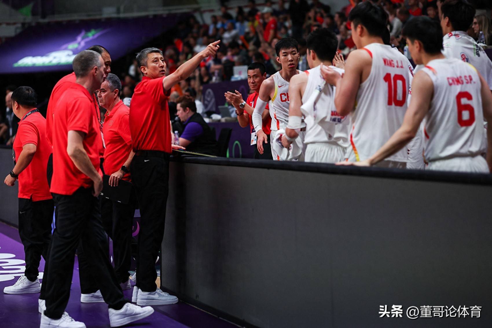 关于中国男篮教练组总结马刺交手经验:提高防守意识的信息 关于中国男篮教练组总结马刺交手经验:提高防守意识的信息