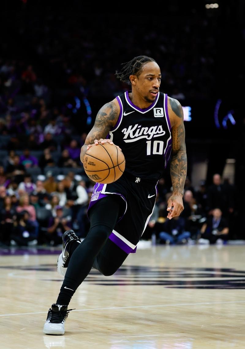 活塞逆转马刺,德罗赞独得30分 活塞逆转马刺,德罗赞独得30分