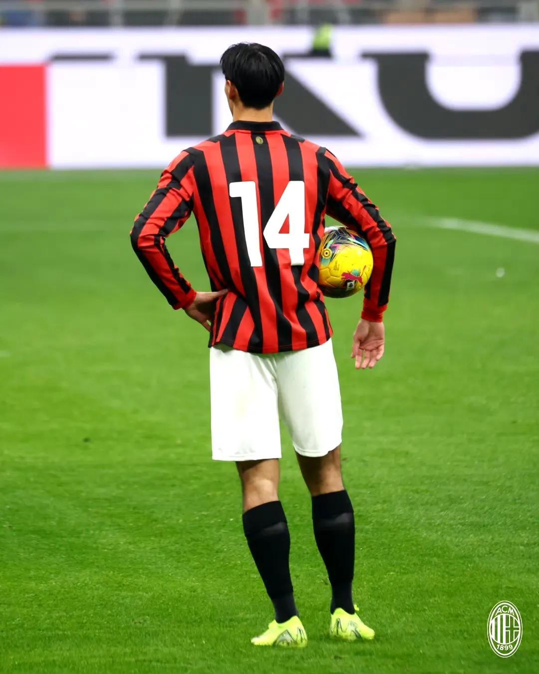 AC米兰主场力克对手,继续领跑 AC米兰主场力克对手,继续领跑