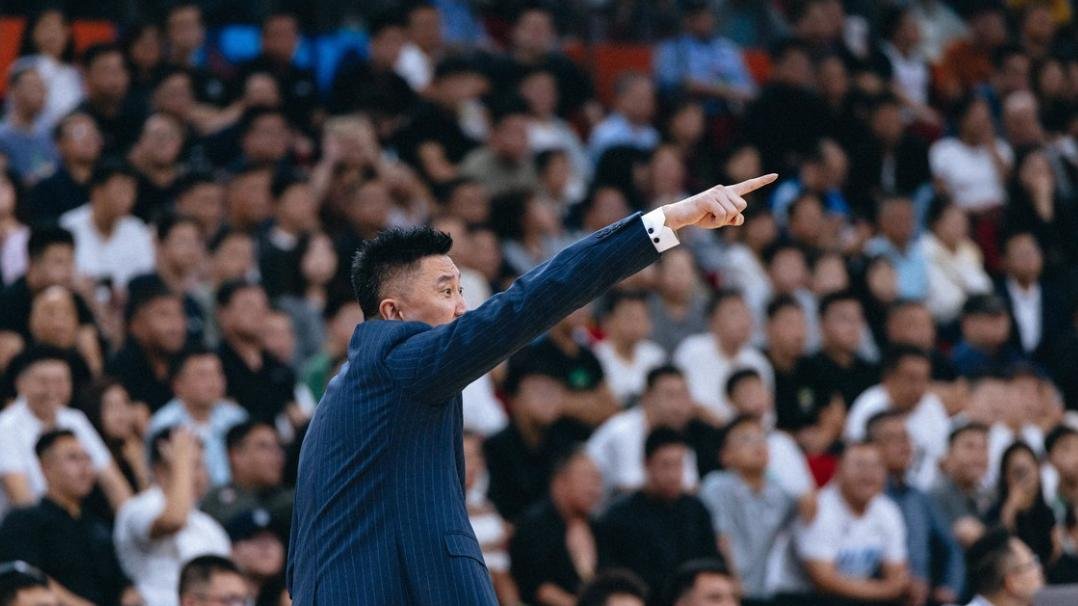 爱游戏官网-山东队准备迎接广东宏远的挑战