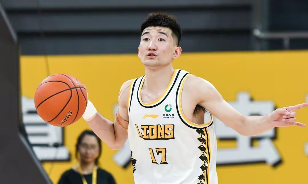 爱游戏官方登录入口-包含湖北男篮实现连胜，展现出强大实力的词条