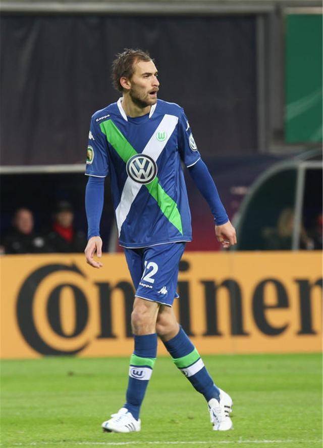 关于沃尔夫斯堡继续取胜，领跑积分榜牢不可破的信息