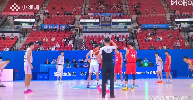 山东男篮稳扎稳打,一往无前冲向胜利的简单介绍 山东男篮稳扎稳打,一往无前冲向胜利的简单介绍