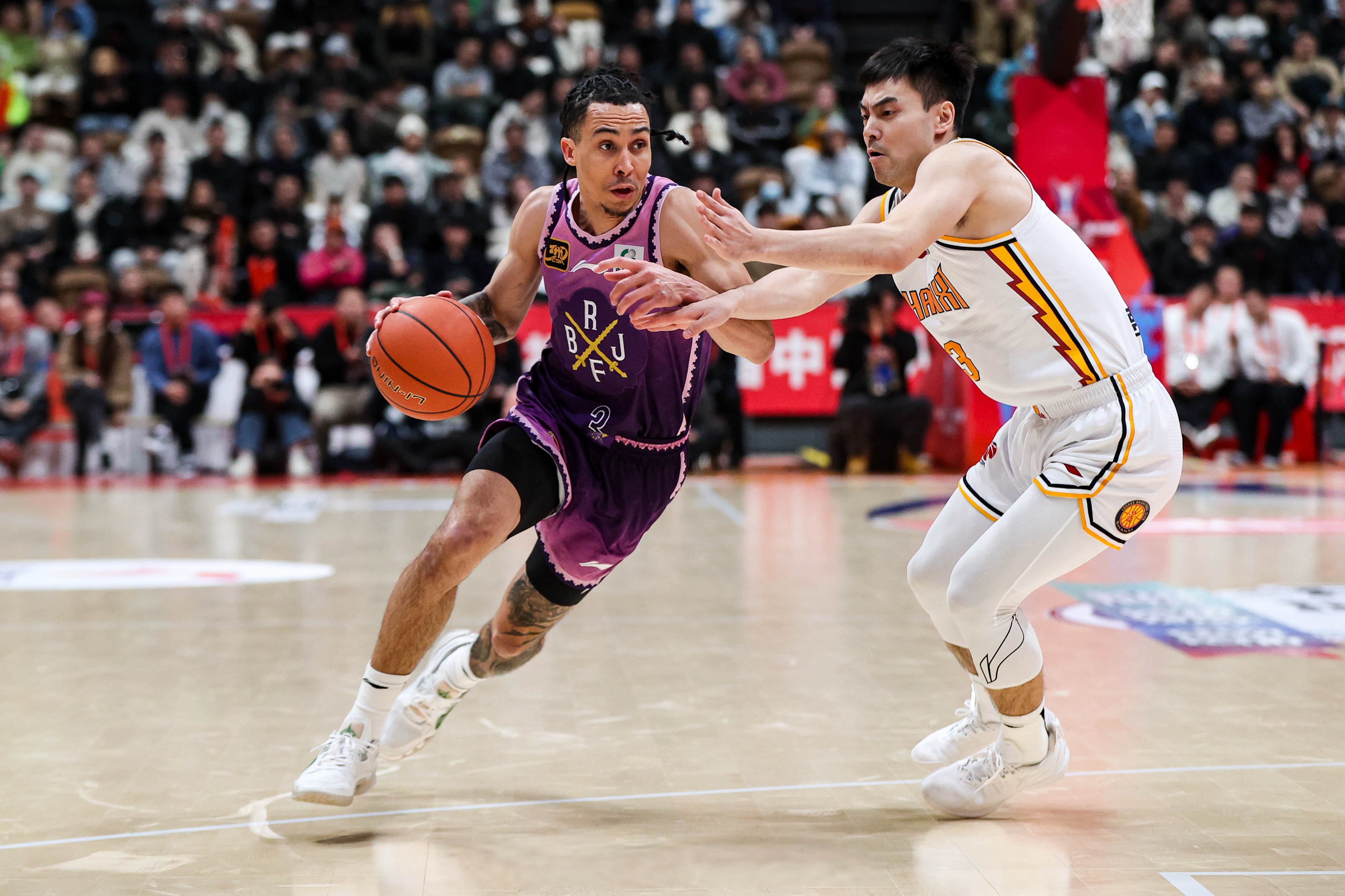 爱游戏-包含网罗好手！球队拥有一批年轻有为球员为比赛增色的词条