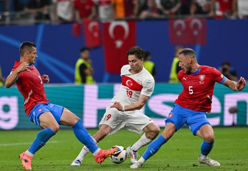 新西兰球队击败对手,演绎奋勇一战 新西兰球队击败对手,演绎奋勇一战